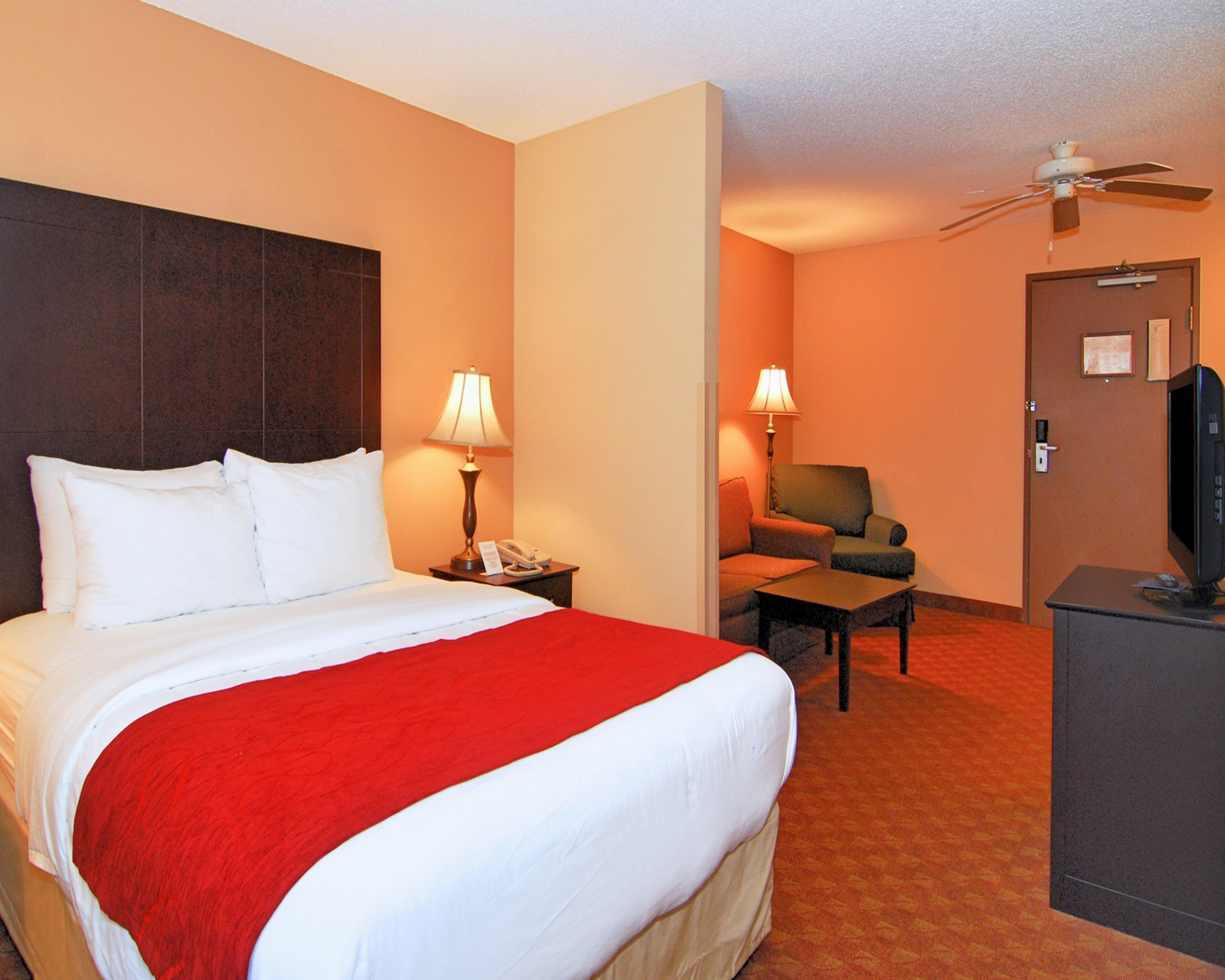 La Quinta Inn & Suites By Wyndham Memphis I-240 Exterior photo