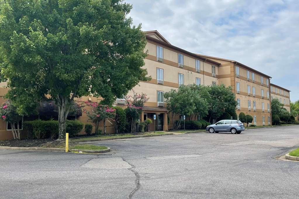 La Quinta Inn & Suites By Wyndham Memphis I-240 Exterior photo
