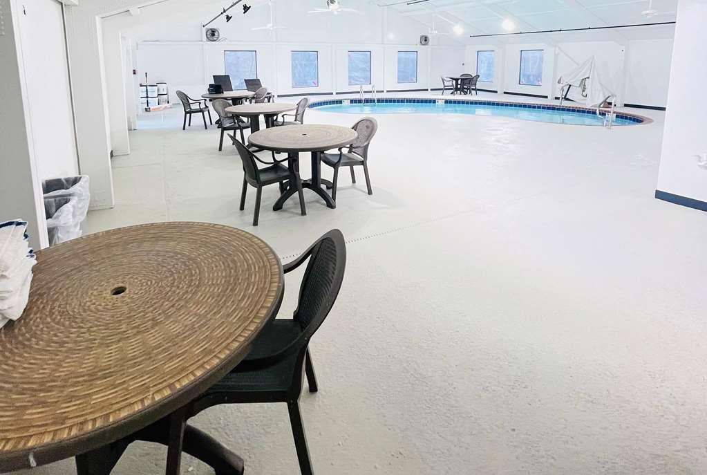 La Quinta Inn & Suites By Wyndham Memphis I-240 Facilities photo